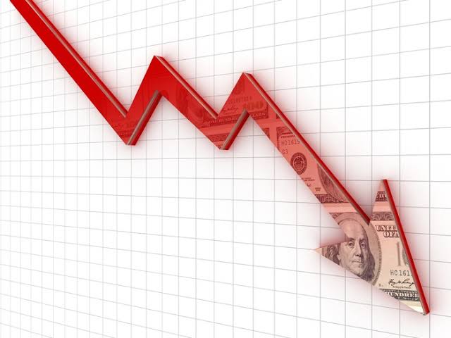 crypto_5ky's tweet photo. #Crypto market is going super bearish📉 

Are you guys selling your holdings or taking advantage and buying more #BTC, #ETH or any other #Altcoins 💰? https://t.co/zNhXi6VoFS