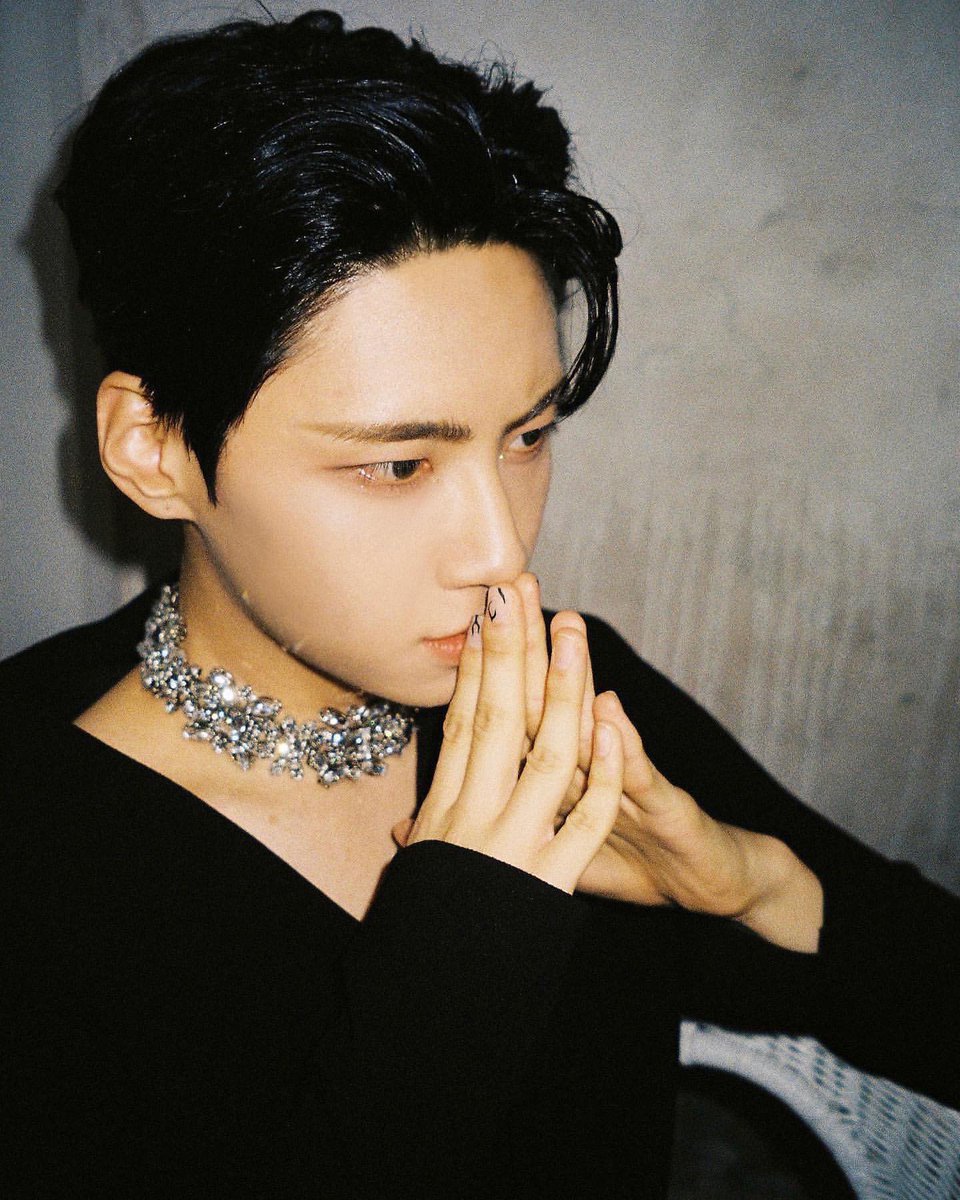 jinddang68's tweet photo. 벌써부터 크랙이 그리워지려고 하는데
#크랙막방이와요_후속곡주시와요
#Rooftop_withJH https://t.co/OwGiSVIOFR