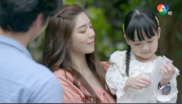 tidarattc's tweet photo. แย่งแปรงสีฟันกันแทบตายสุดท้ายแตงหวานคว้าไปเฉย #อุ้มรักปาฏิหาริย์EP4 https://t.co/X5iB6h04ib