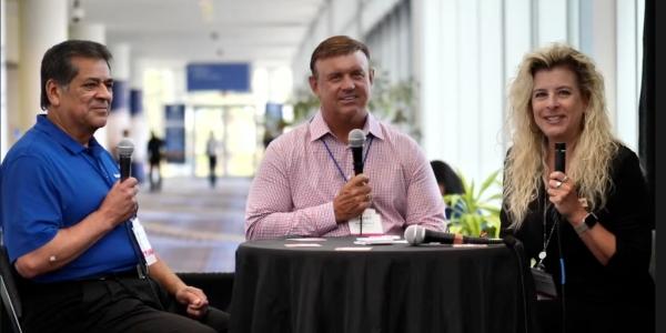 RoofCoffeeShop's tweet photo. Here Comes the Sun: Why Skylights are the Future for Roofers
https://t.co/gGkylyvOwc
#FRSA #Sunoptics #RoofersCoffeeShop #RoofingProfessionals #RoofingContractors #RoofingIndustry @AcuityBrands @FRSAExpo https://t.co/EkeBnpyjf5