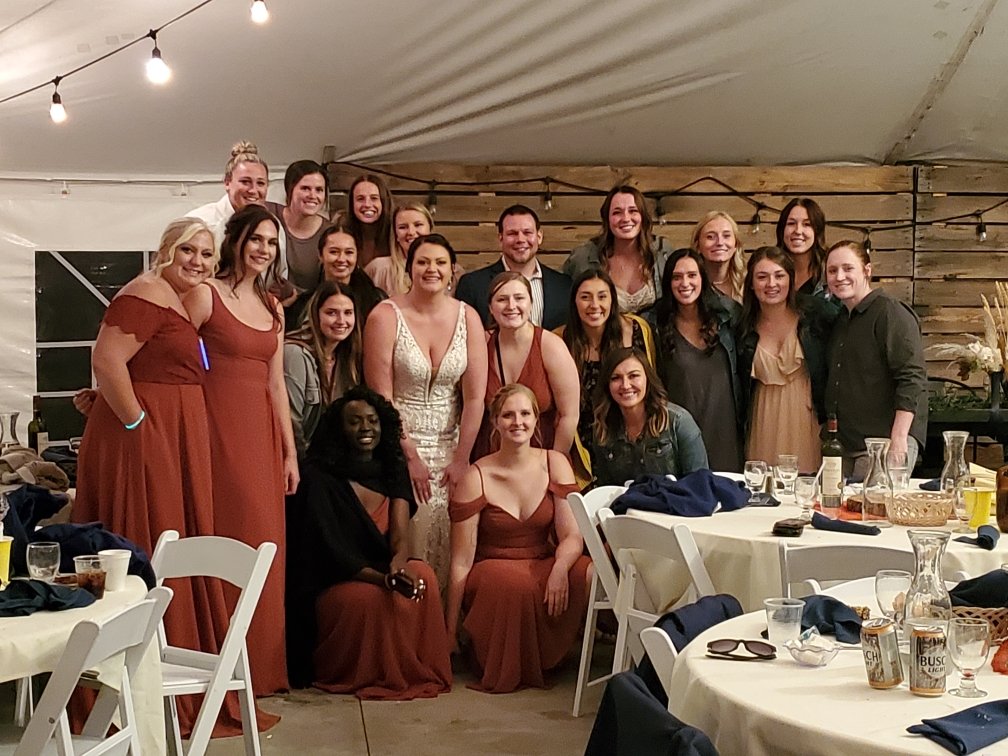 skaarjordan2's tweet photo. I got to witness one of my favorite people @MackenzieHuber accomplish some amazing things in college but seeing her walk down the aisle yesterday was her greatest moment yet! #proudcoach 
Quick S/O to former players and my recruits! https://t.co/sJiVPnnYJz