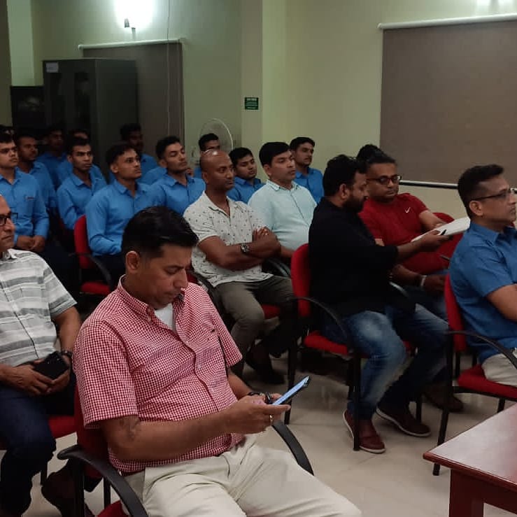 MarineBasic's tweet photo. SIRE2.0 presentation by Capt. Robert Vaz #SIRE #marine #marineengineering https://t.co/1mtvk9JAIN