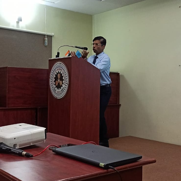 MarineBasic's tweet photo. SIRE2.0 presentation by Capt. Robert Vaz #SIRE #marine #marineengineering https://t.co/1mtvk9JAIN