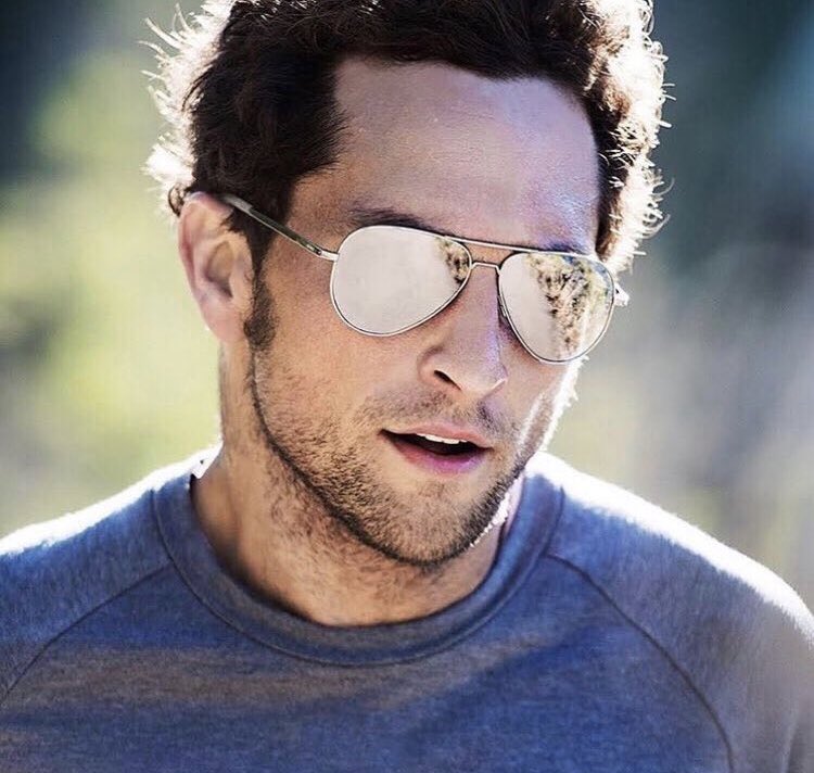 Derek Tom DeLonge Rubis tweet media