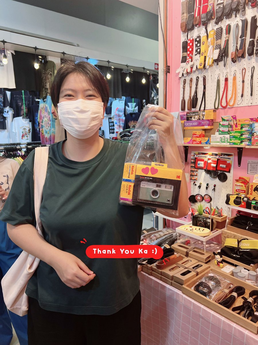 taengklongdd's tweet photo. ขอบคุณลูกค้าหน้าร้านนะค่ะ 🙏🏻😊
ฟิล์ม35mm./ ฟิล์มโพลาลอยด์
กล้องใช้แล้วทิ้งพร้อมส่ง
สนใจตัวไหนสอบถามได้คะ
#กล้องโพลารอยด์ #ฟิล์ม35mm #kodakfunsaver #fujisimpleace #กล้องฟิล์มใช้แล้วทิ้ง #ฟิล์มโพลารอยด์ #ฟิล์มราคาถูก #kodakm35 #ฟิล์มกล้อง #กล้องฟิล์ม #ตึกแดงจตุจักร #คนละครึ่ง https://t.co/20B8gLjsHb