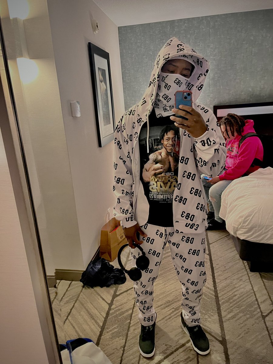 KeyshawnDavis8's tweet photo. I was hearing everybody was saying my fit was lame as hell, well lemme hear it again…😂👂🏾 #DB3 https://t.co/9GCveUCgK4