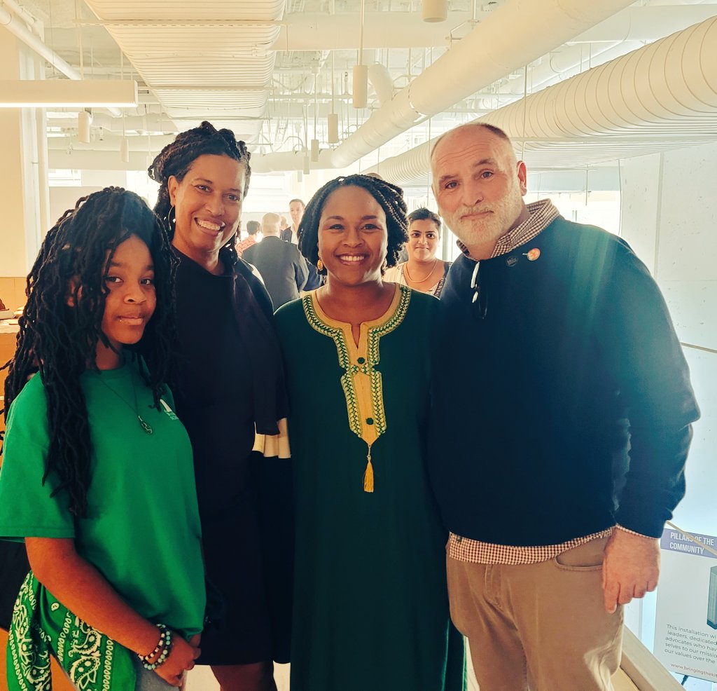 IamWANDAorg's tweet photo. For #HungerActionMonth, WANDA CEO @TambraRaye &amp; CIO Ruby Rose tours the new @dcck building located in Buzzard Point with WANDA's 2022 #FoodShero honoree @MayorBowser &amp; @chefjoseandres who will be at the #WHConfHungerHealth on 9/28. 
Great to see @BainumFdn and @DCHunger! https://t.co/Q3bTzPHGYW