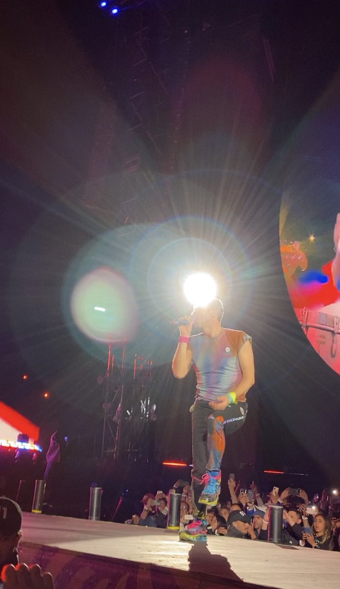 nathysuarezv's tweet photo. #ColdplayColombia sueño cumplido 🥳🥰🎶🌈 https://t.co/kvpQOZd6zd
