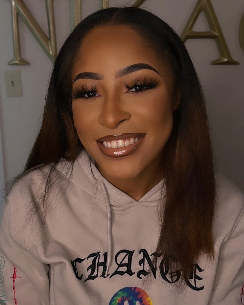 NikaGere's tweet photo. I’ll always be proud of how much I’ve grown in the last 3/4 years with my MUA journey! Too passionate to ever give up! 🙏🏾💕

OCTOBER BOOKS ARE OPEN FOR APPOINTMENTS!

https://t.co/hnxVnmF30o 

#MakeupByNikaGere #NGMinks #IndyMUA #IndianapolisMUA https://t.co/CfVK9My4st