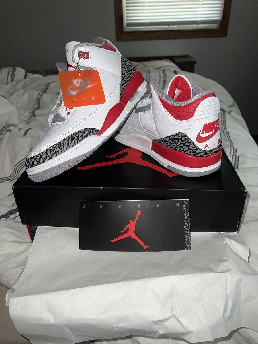 King_Felix092's tweet photo. WELCOME HOME! #OGFireRed3s #Georgetown6s #Jumpman #NikeAir @Nike @Jumpman23 https://t.co/PtBSZ1U5Sn