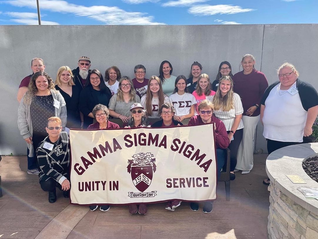 keligssrn's tweet photo. @gammasigmasigma #sisterhoodsunday
My life has been all about Gamma Sigma Sigma National Service Sorority, Inc. the last three weeks looking for pictures for perspectives
SHOW ME YOUR FAVORITE PICTURES WITH YOUR MEMBERS!! https://t.co/68rOyBP9xG