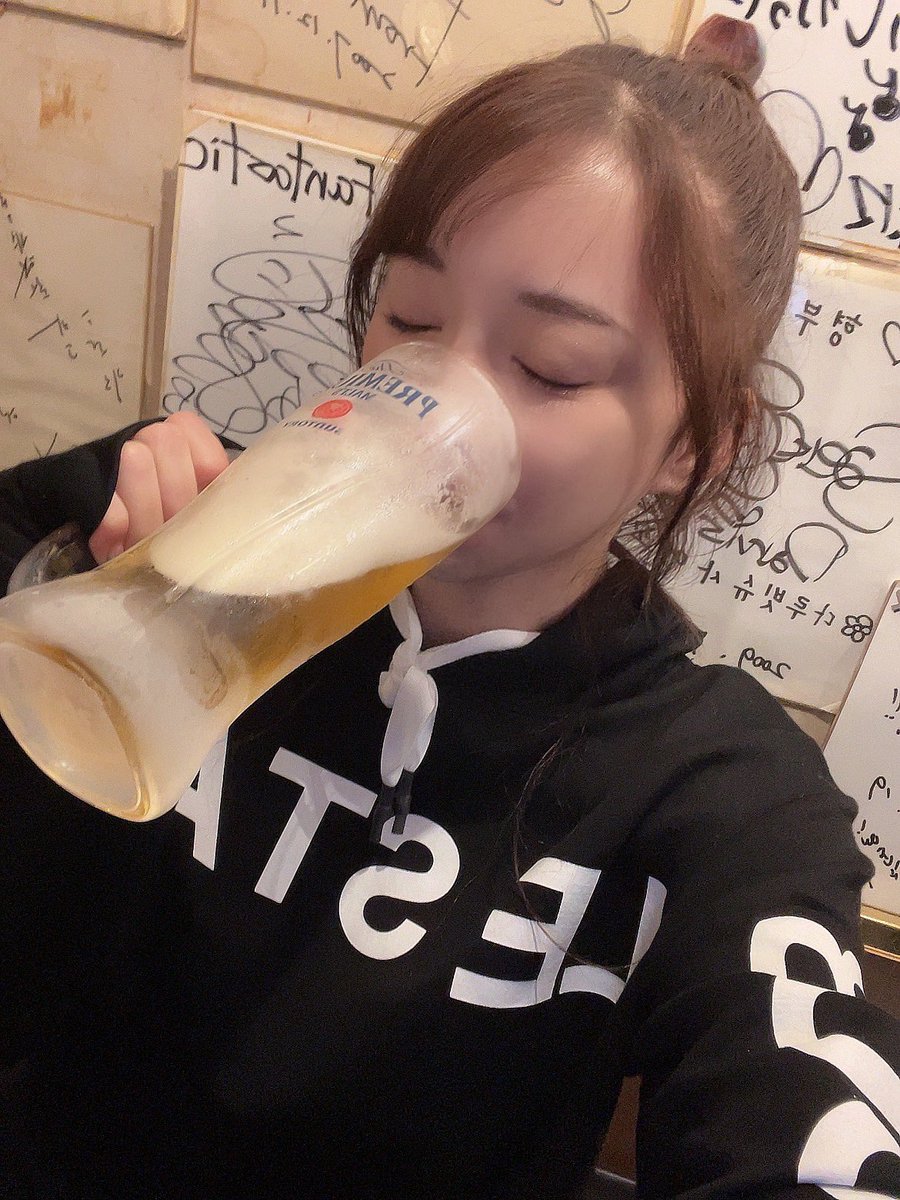 rin_hachimitsu's tweet photo. 撮影終わりのビールうまーー！！！
遅くまでお疲れ様でした✨感謝✨
いつもの恒例おひとり様ごはん😙💓 https://t.co/W7XXvPuKwB