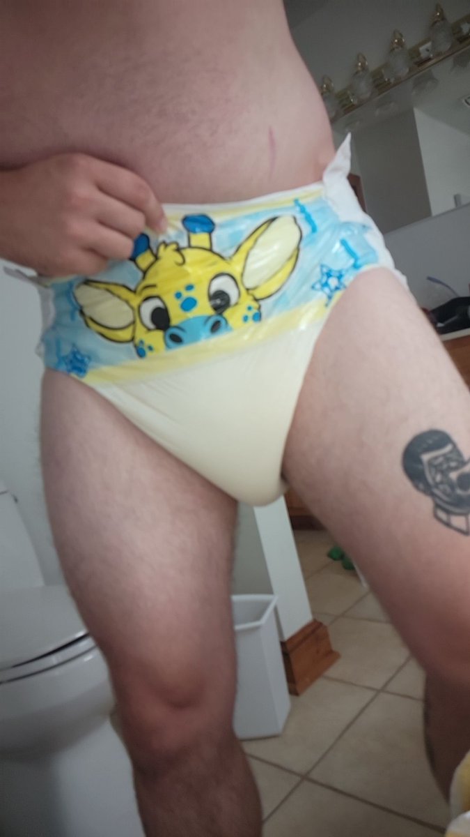 KstAbdl's tweet photo. This diaper definitely didn't leak...

#abdl #abdlboys #abdlgay https://t.co/ZsiF4L47EJ