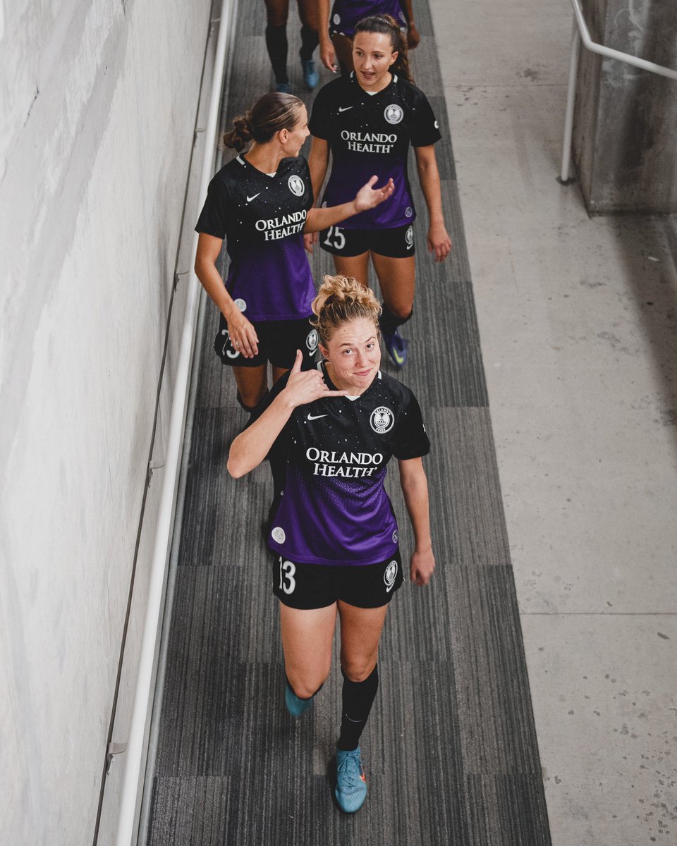 Big game today... not avaliable, please leave a message after the tone (📞) 👾 twitch.tv/nwslofficial2 📺 Paramount+ ⏰ 7:00pm 🇺🇸 // 1:00am 🇪🇸 #PrideOrDie 💜🔥 @orlpride