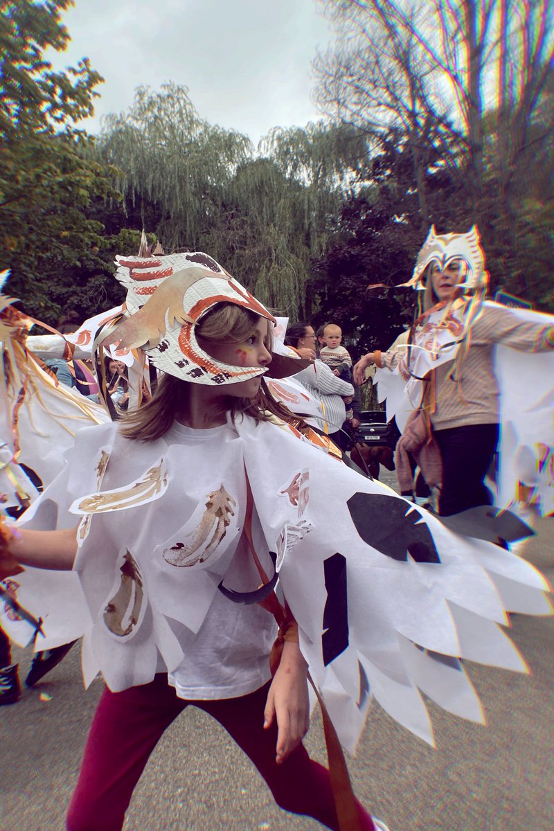 Kattercakes's tweet photo. Every year the #handmadeparade in my beautiful hometown of #hebdenbridge makes me ridiculously emotional. All that human effort and papier-mâché makes me feel happy and sad at the exact same time 🌞🦊🧚 https://t.co/L358WvsjnN