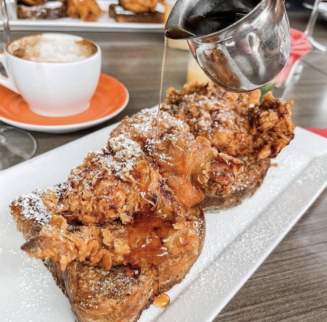 wmhtx's tweet photo. Our Brunch drip is strong 🍯🍗🍞 Fried Chicken and French Toast - 2 pieces of bone-in fried chicken, served on top of fluffy French Toast made with our Bake Shop bread. 😋 Pass the maple syrup. #wmhtx #sundaybrunch #passthesyrup #houstonbrunch https://t.co/IDG28AlOob