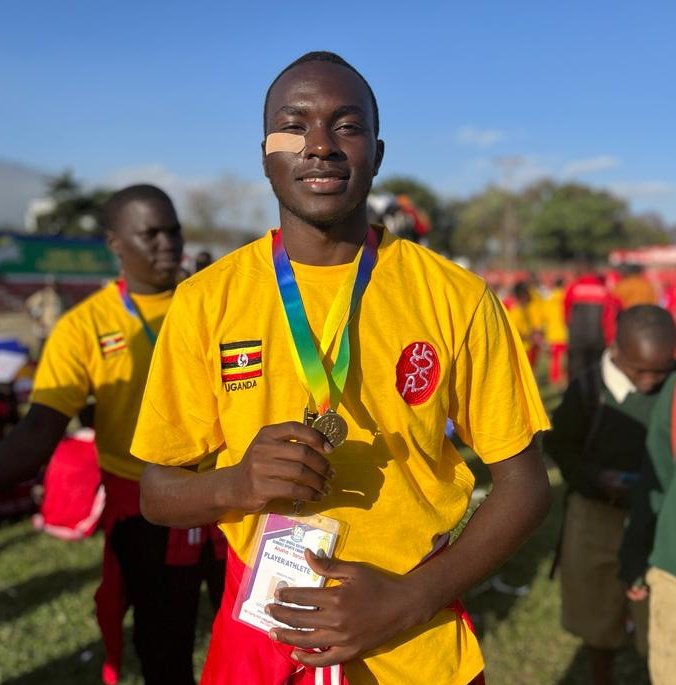 Duncan47723339's tweet photo. History ain't borrowed,.but rather a pivot fixed with generosity, pride , attitude and novelty 😎
Thank ue @MakerereCollege ,@MacosRugby  , 4 branding us with morals🔥.
##first rugby East African bronze medals🥉 for @MakerereCollege ❗
Thank ue Capt @DylanBruno9 ,@UgandaRugby https://t.co/i6R7RQCuNS