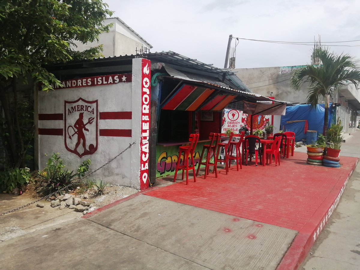 tuiteoconelcodo's tweet photo. Restaurante donde la gordita en San Andrés.
No podía irme de la isla sin visitar este lugar
@saiesdelrojo
Vamos América. https://t.co/l4jMVZNjHv