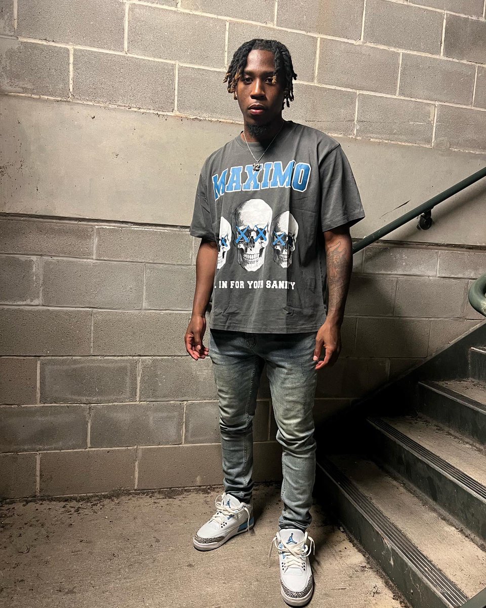 BeeNola12_'s tweet photo. Was raised up in a church,taught to keep your family first ,but now I’m chasing Franklins & I ain’t talking about no Kirk.#Clockbaby https://t.co/y6SxuGybCB