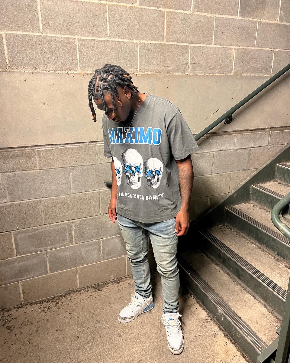 BeeNola12_'s tweet photo. Was raised up in a church,taught to keep your family first ,but now I’m chasing Franklins & I ain’t talking about no Kirk.#Clockbaby https://t.co/y6SxuGybCB