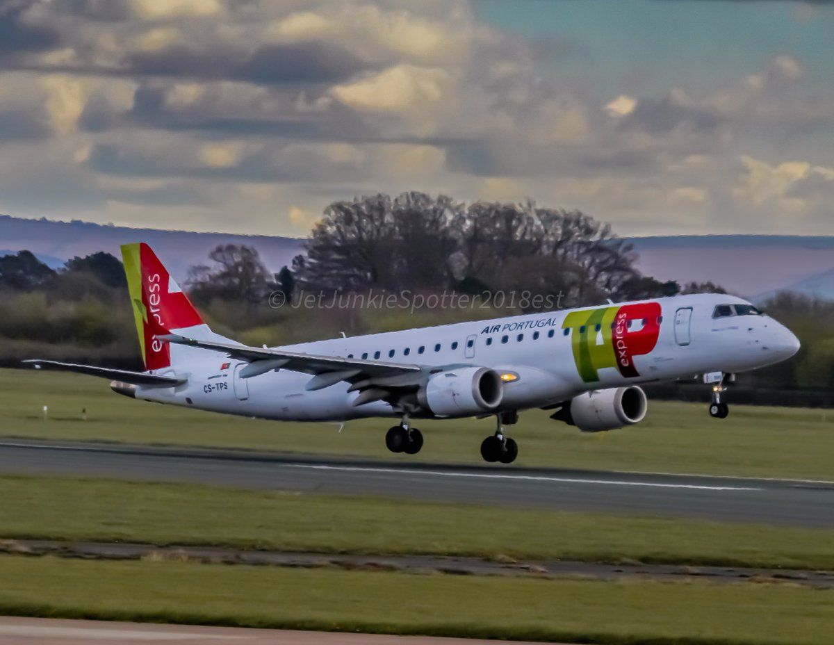 jetjunkiespott1's tweet photo. Little @embraer 190LR #CSTPS departing 23R @manairport back in April for @tapairportugal #Portugal #e190LR #planespotting #Airplane #TAP #embraer #takeoff #AvGeek #aviationphotography #manchesterairport #plane #aircraft #aviationlovers #planespotter #canonphotography https://t.co/4uJogEWRT2