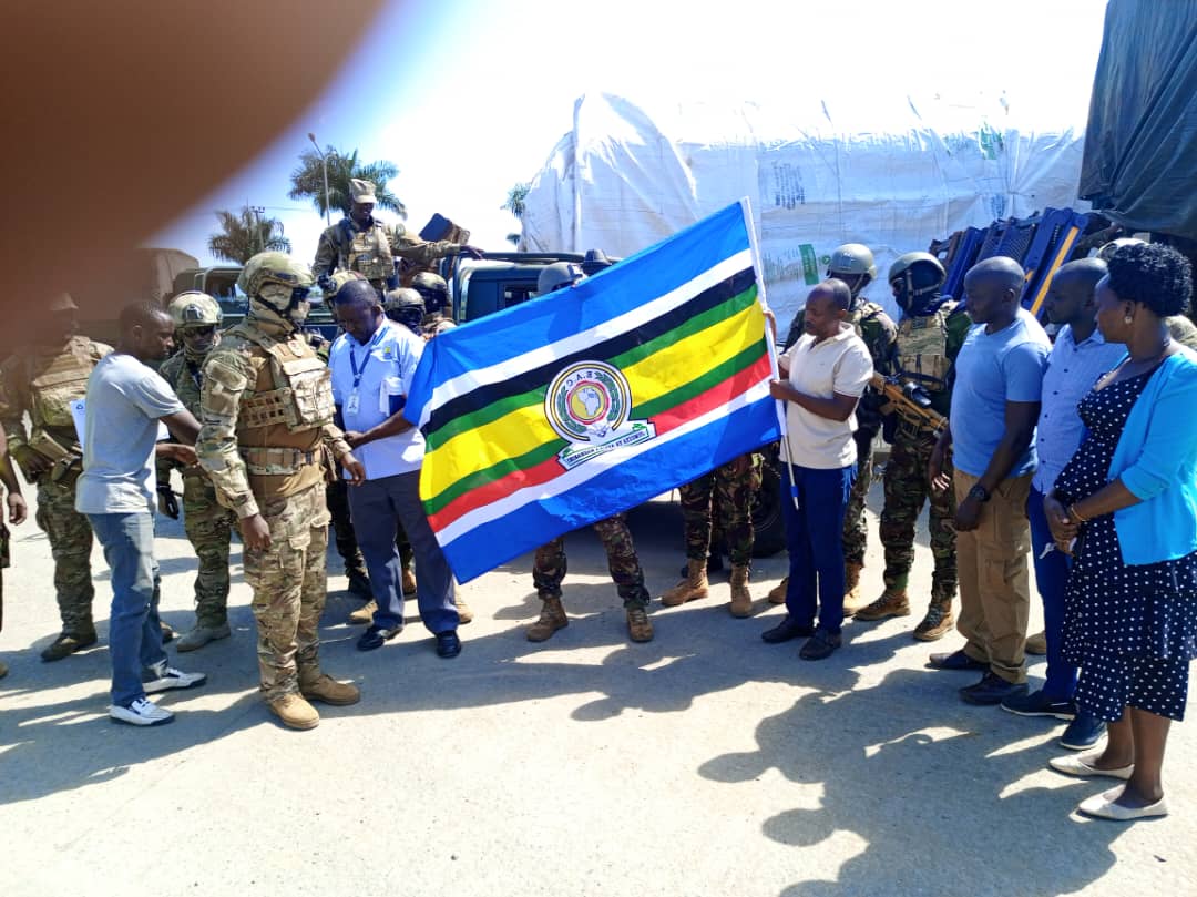 JUST IN: #Kenya Defense Special Force entered #DRCongo on Friday as part of the @jumuiya standby army aimed at wiping out the negative rebels operating in eastern #CONGO. The contingent entered through #Bunagana, border city of UG/DRC, that has been occupied by M23.