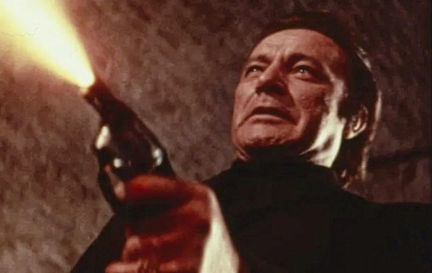 GouchHard's tweet photo. Born #OTD in 1925: the great Welsh actor Richard Burton. The film critic Alexander Walker writes about Burton's appearance in the film Villain: https://t.co/1kNpP7Tgh0