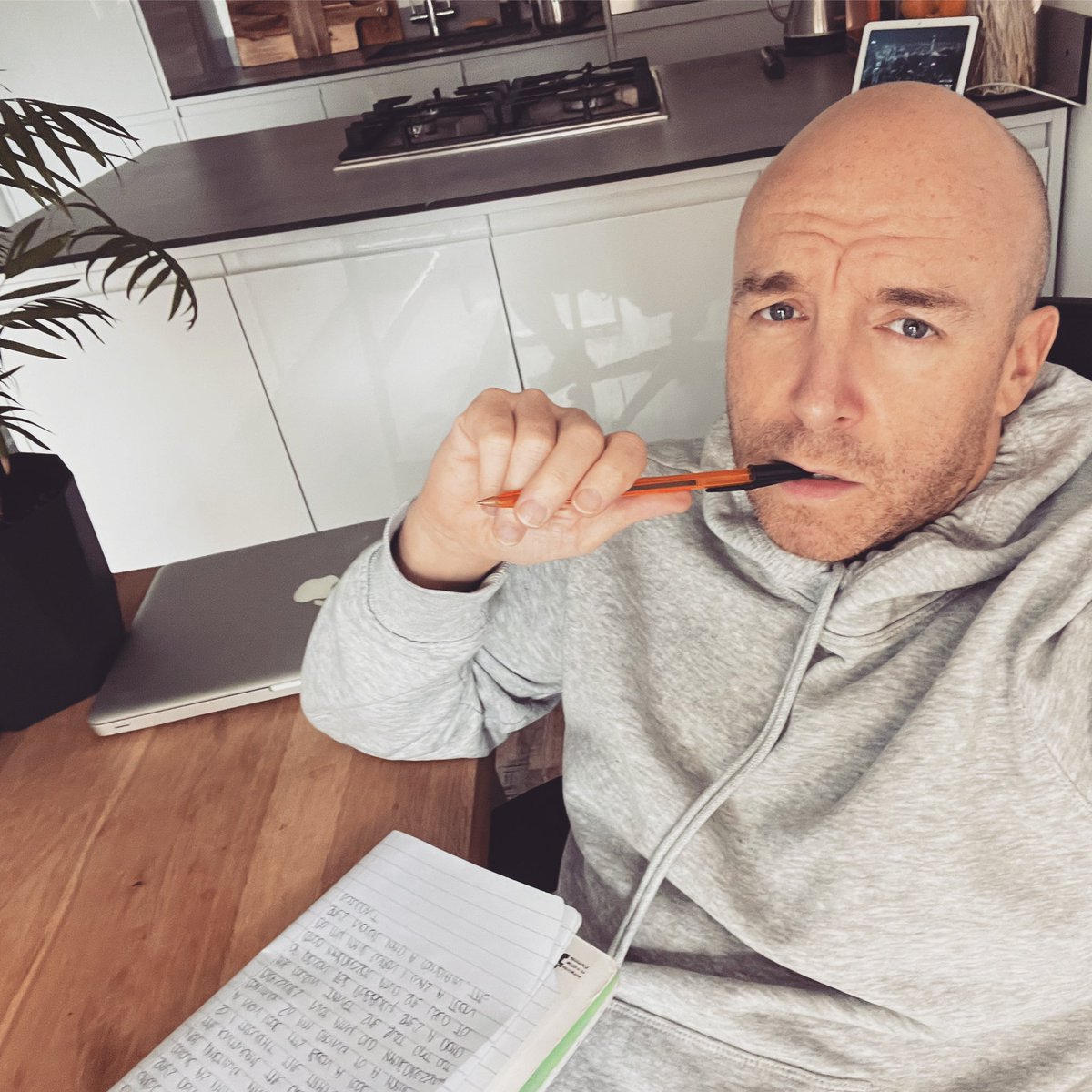 @mancmumbrenda tweet media