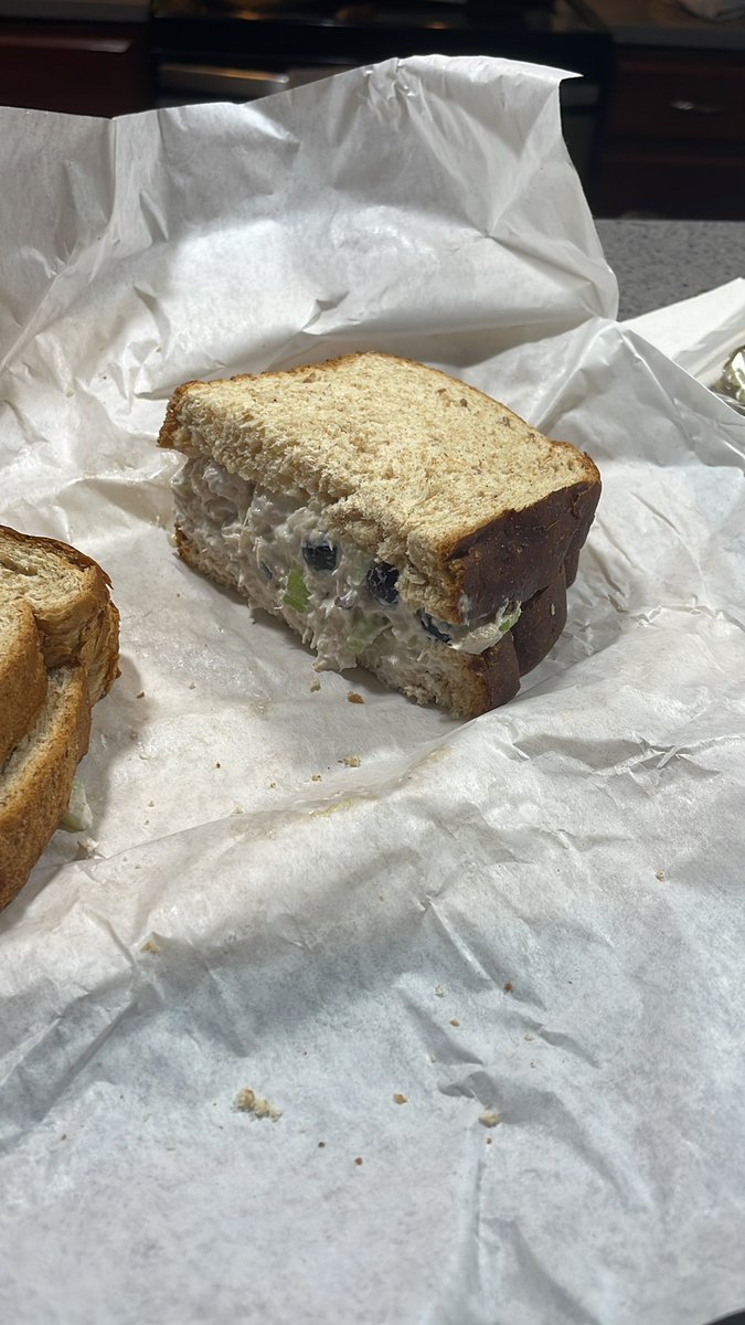 benuffan's tweet photo. Shapiro’s Delicatessen - 7.3 https://t.co/PDg1m5NwLI
