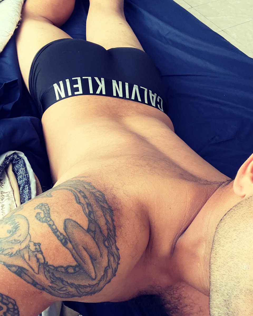 ivbarra's tweet photo. Jajajaja la #chihiro viendo como puteas en tu foto jajaja

#sexygay #pride #bed #boyinbed #gay #beard #gaybeard #bear #gaybear #sexyboy #picoftheday #fotodelfia #histergay #orgullo #lgbtqi+ https://t.co/cl3pXIopKJ