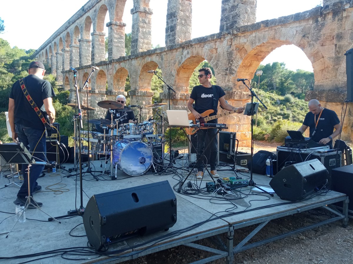 Proves de so de <a href="/2ut14/">2utband</a> a la #musicadeldiable. Aprofiteu la darrera opció de música en viu de #Santatecla2022. Arrenquem a les 19:00. <a href="/SantateclaTGN/">Santa Tecla Tarragona</a> <a href="/TGNcultura/">Tarragona Cultura</a> <a href="/musicstgn/">aMt</a> @LIMONIUMSL <a href="/CDGTarragona/">Casa Del Guarda Tarragona</a>