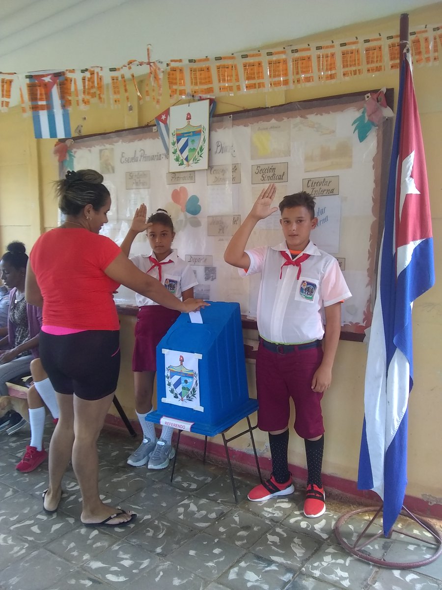 @iniciarsesion Desde nuestra institución educativa #CodigoSí#CubaMined #artemisaeducacion #SomosContinuidad #YoVotoSí