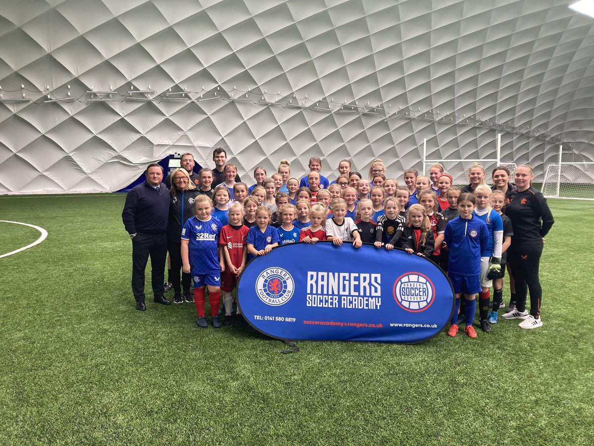 Fantastic few days in Northern Ireland with <a href="/nathanhanley15/">Nathan Hanley</a> &amp; the coaching staff! Big thanks to <a href="/ArleneSinclair5/">Arlene Sinclair</a> for coming across &amp; delivering to parents &amp; coaches on the importance on child wellbeing &amp; protection! Well done to all the players involved 👏🏻