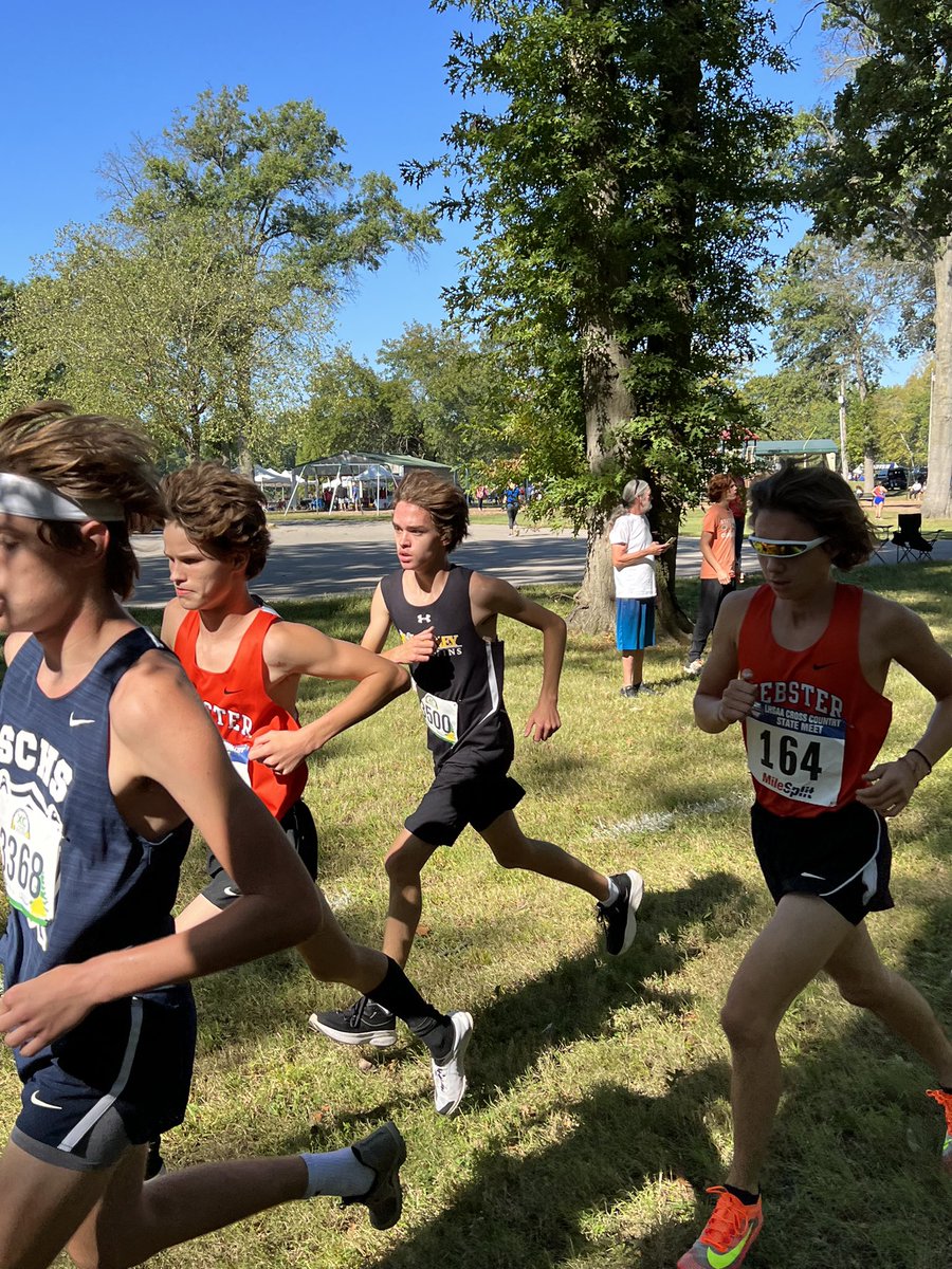 VianneyRunning's tweet photo. Another great showing for the Griffin Cross Country team this weekend as old records were smashed and new Personal Records were set by all of the following:
Isaac Chou
Vincent Danforth
Conner Duffey
Hayden Hunt
Jake Lindsey
Noah May
Drew Roche
Luke Thierauf
Camden Vahey https://t.co/aTiroGBMHd