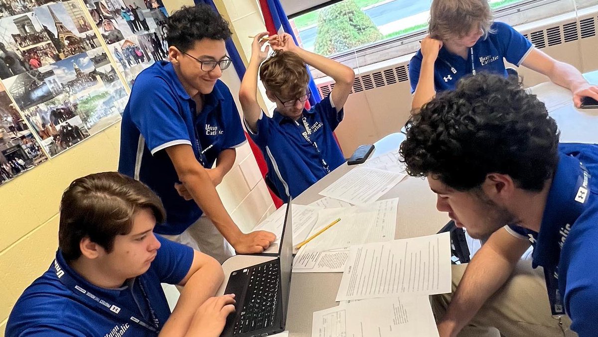 KCiringione's tweet photo. A productive two weeks in 106 with introductions 🗣, verb review with 🪨 📄 ✂️, detective 🕵🏻‍♂️ work associated with relative pronouns and space vocab, and analysis 🧐 of the two past tenses and comprehension of a famous French story series #weare106 #Frenchisfun @unioncatholichs https://t.co/0EW2n6rwmk