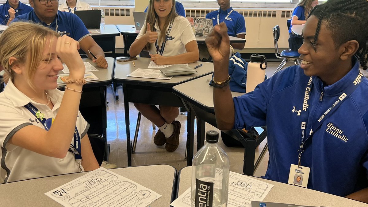 KCiringione's tweet photo. A productive two weeks in 106 with introductions 🗣, verb review with 🪨 📄 ✂️, detective 🕵🏻‍♂️ work associated with relative pronouns and space vocab, and analysis 🧐 of the two past tenses and comprehension of a famous French story series #weare106 #Frenchisfun @unioncatholichs https://t.co/0EW2n6rwmk