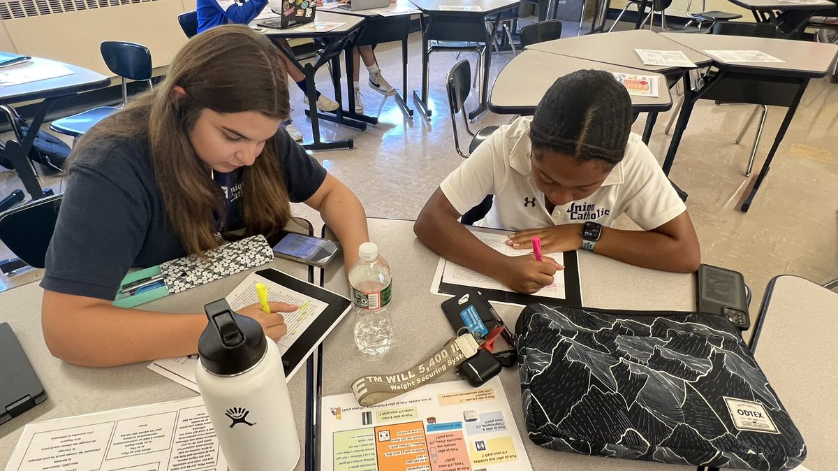 KCiringione's tweet photo. A productive two weeks in 106 with introductions 🗣, verb review with 🪨 📄 ✂️, detective 🕵🏻‍♂️ work associated with relative pronouns and space vocab, and analysis 🧐 of the two past tenses and comprehension of a famous French story series #weare106 #Frenchisfun @unioncatholichs https://t.co/0EW2n6rwmk