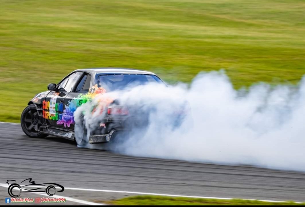 KizzlePicz's tweet photo. Photos from @Brands_Hatch are now on my Page #GoJapan #timeattackuk #driftprochamionship https://t.co/TVxMpvi2NN https://t.co/m0r0IDRBOT