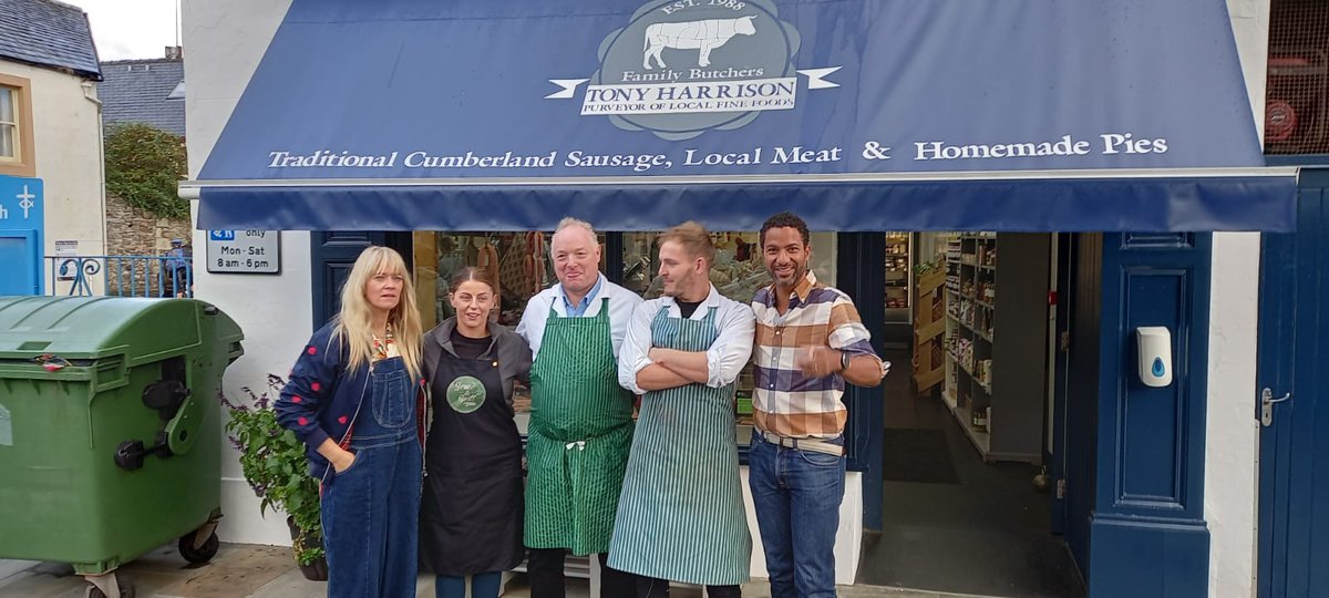 We're excited... We're in a new BBC2 series to be screened in 2023. TV presenters <a href="/edibow/">edith bowman</a> &amp; <a href="/SeanFletcherTV/">Sean Fletcher</a>, MasterChef winner @irinitzo &amp; Cockermouth's Harrison's Butchers &amp; <a href="/thecoffkitch/">The Coffee Kitchen</a> will star, + many of our lovely traders.😀
📷Andrew Gilbert/Irini Tzortzoglou