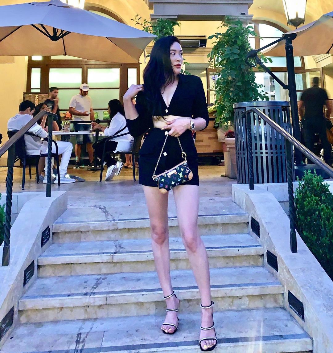 Michell48077083's tweet image. Try your best in life.🖤