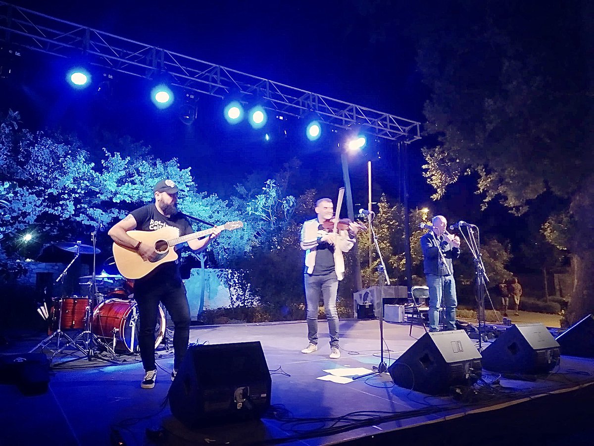 rodriguezceltic's tweet photo. Festival SaludArte 2022 🍂🎻🎵☘️ https://t.co/lDQJllPuhS