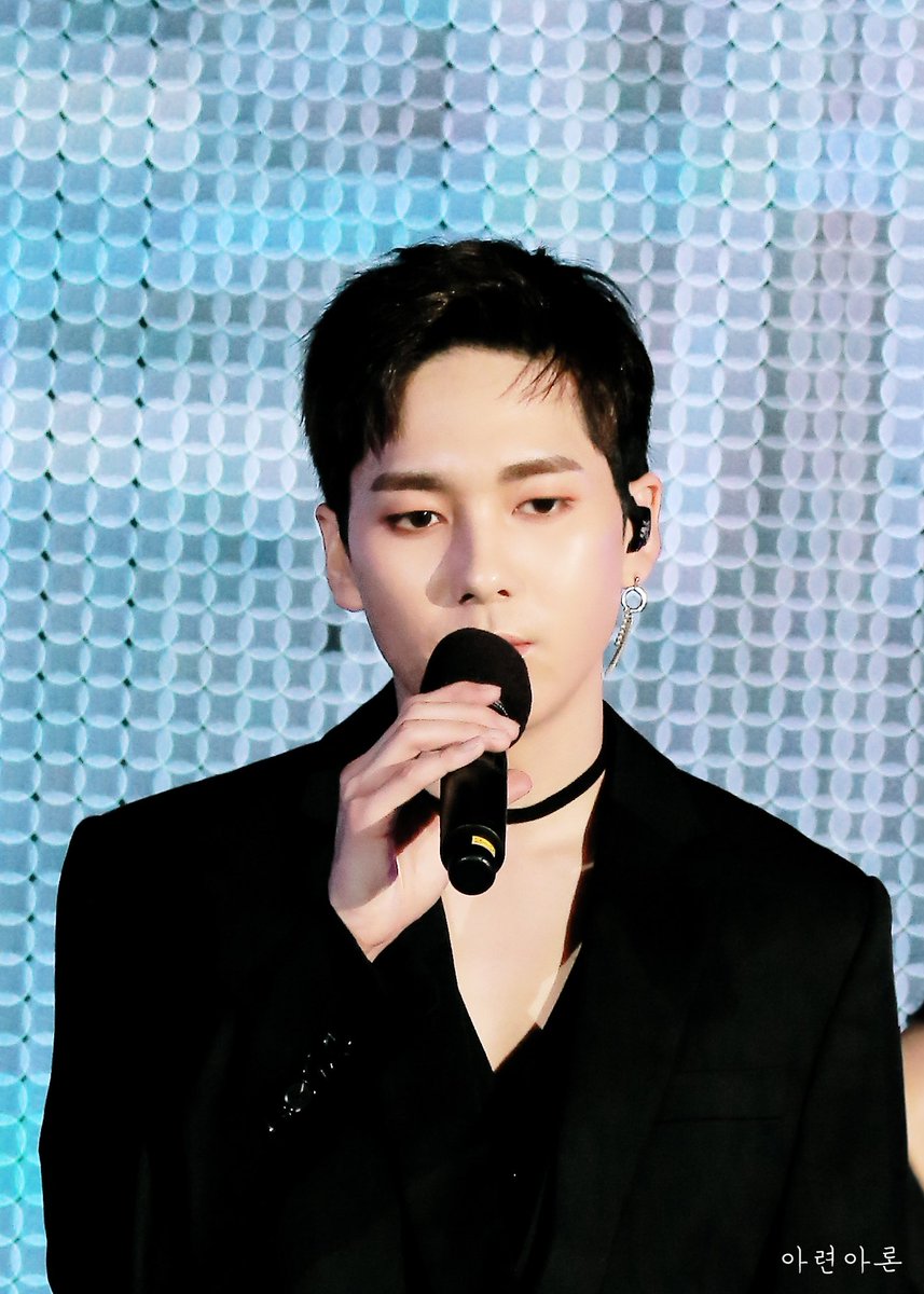 aronhourly's tweet photo. #ARON #아론 #곽아론 #AARON ♡ https://t.co/9WpjjKTnFX