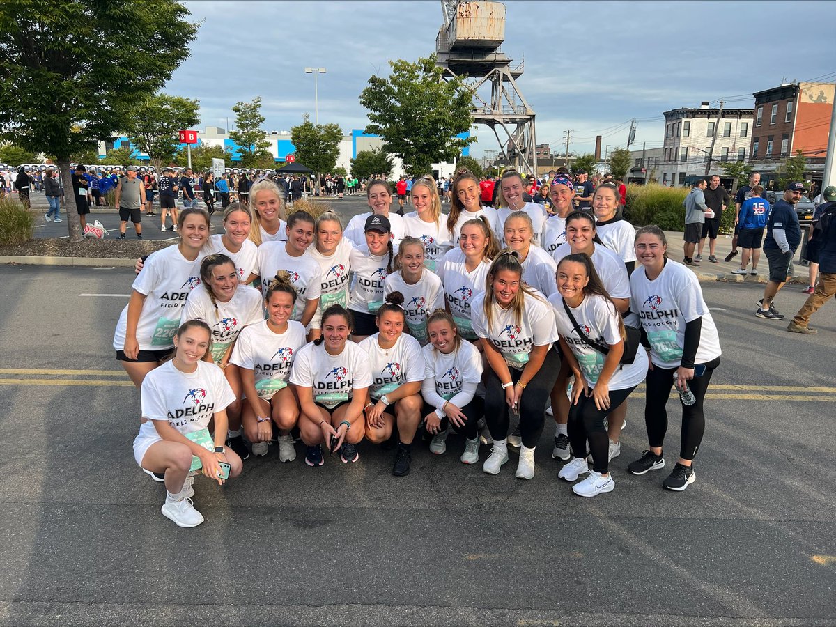 AdelphiFH's tweet image. Our field hockey team competed in the  Tunnel to Towers 5K in support of the Stephen Siller Foundation! 🇺🇸

#tunneltotowers #pawsup🐾