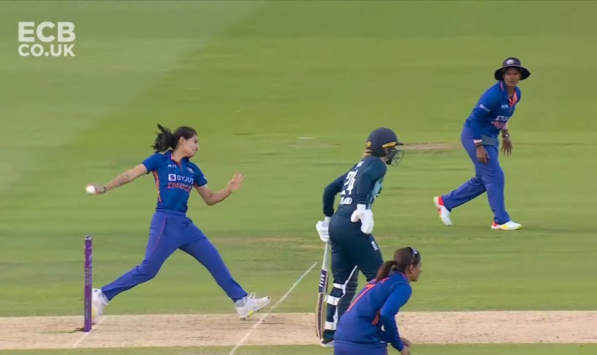 voice_globe's tweet photo. @jimmy9 How about you get some brains on... And see on the other side the chances that were given...  Before barking please get your facts clear ... 🤬 https://t.co/m1euNvrpR3