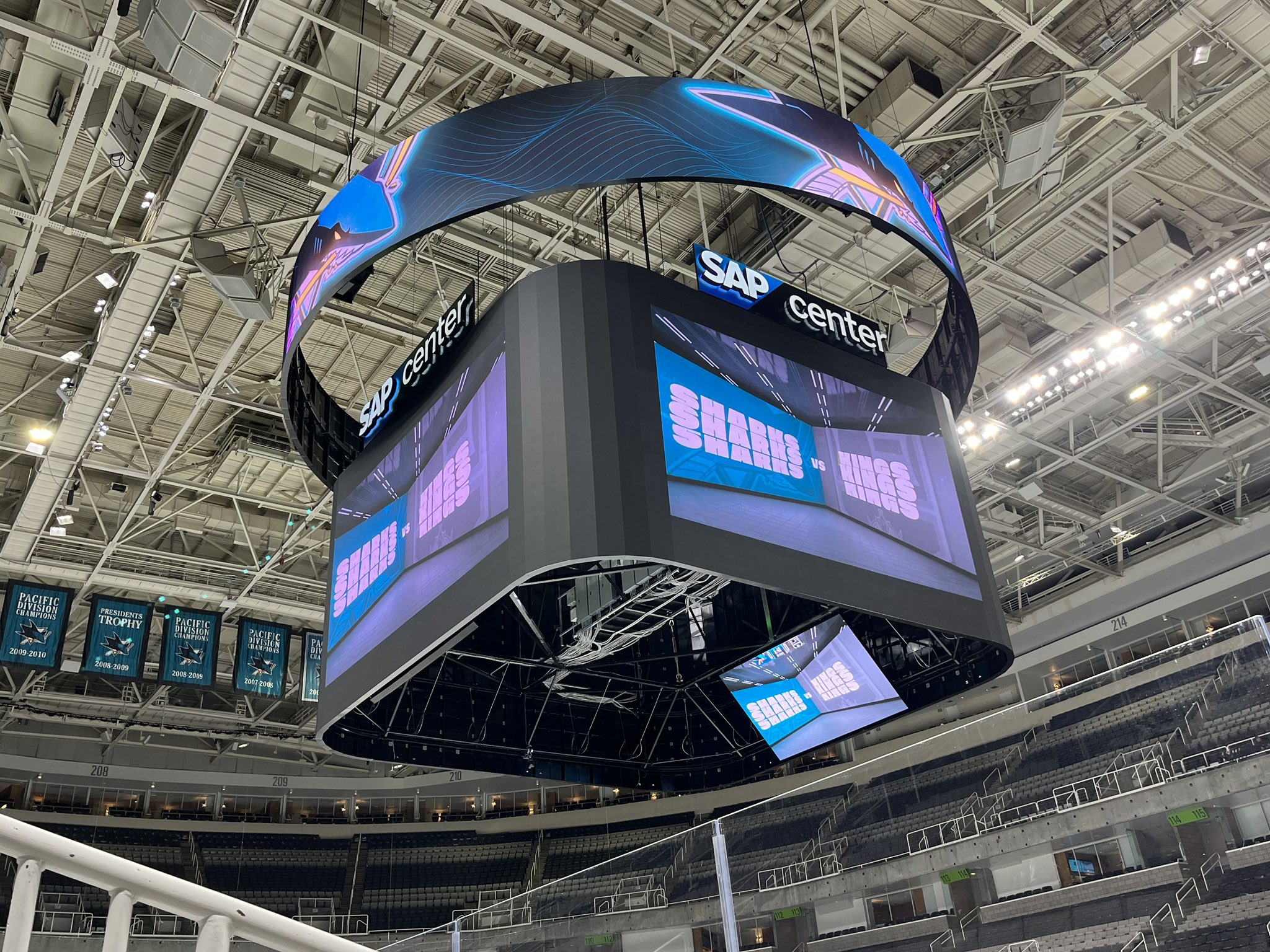 Sheng Peng on Twitter: "That’s a jumbo-sized scoreboard https://t.co