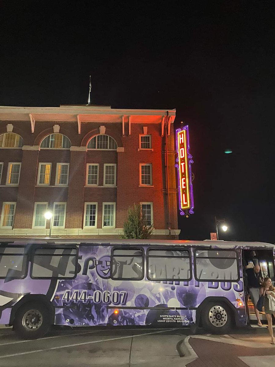 RdTriParanormal's tweet photo. Tours begin and end in old Town of Wichita, thanks to SPOTS Party Bus and Chad for driving us! Awesome night! All remaining tour dates are now Sold Out! Thank you Kansas!! #haunted #spooky #ghosts #tours https://t.co/X1o2pqGnQE
