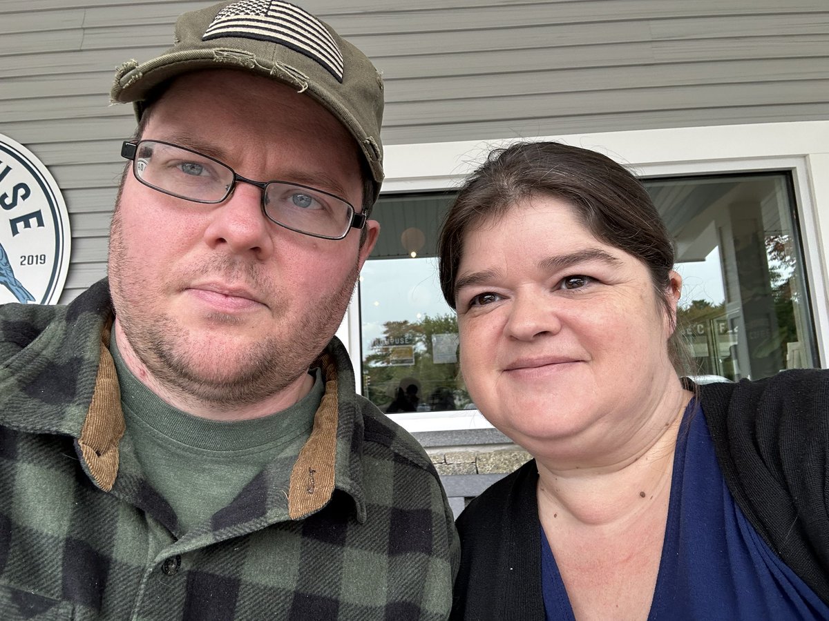 klmarks323's tweet photo. Been a crazy couple of months health wise but so glad to have this guy by my side! #dandkadventures #lunchdate https://t.co/Ju2yNVzTBG