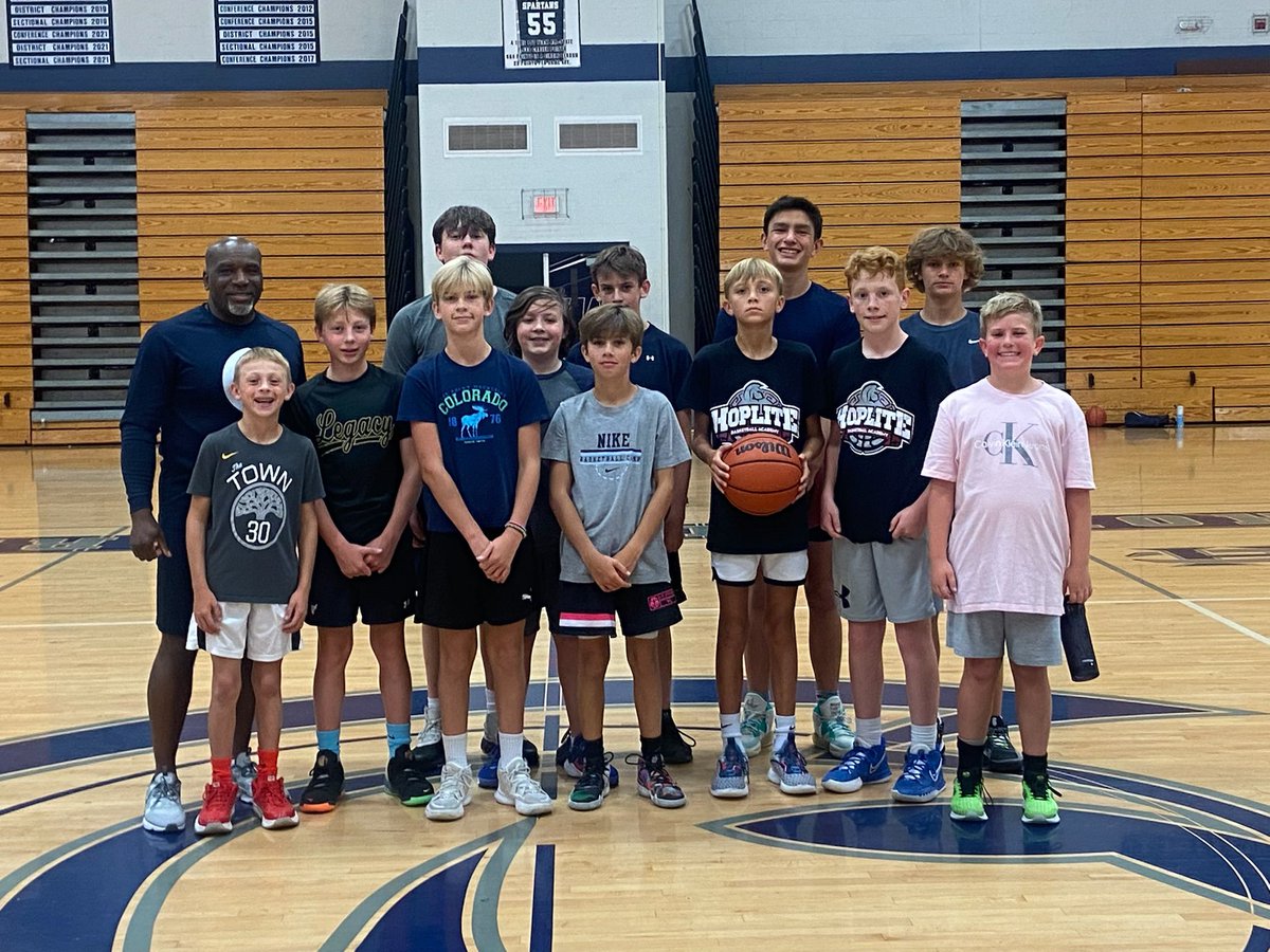 jrspartanhoops's tweet photo. Week 2 Elite training #conework with Coach Williams https://t.co/aYbsk6QdCR
