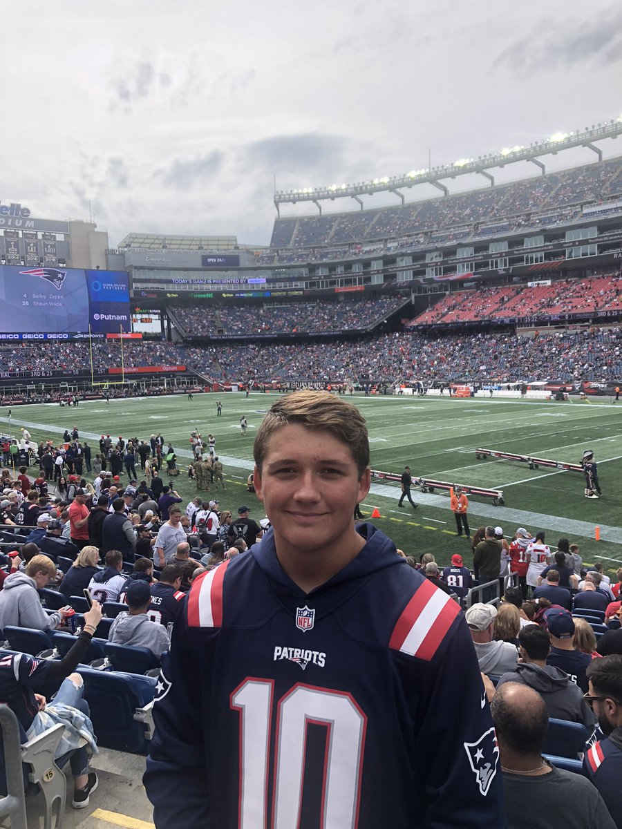 KREIDNEWENGLAND's tweet photo. Happy 15th Birthday Danny !!   Let’s go Pats !!   #patsgame #gopats #patriots https://t.co/zccVPtNBkU