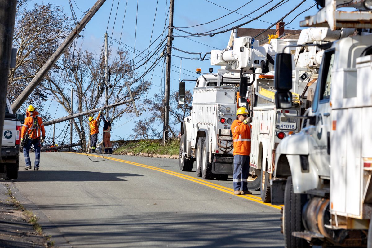 nspowerinc's tweet photo. We know it’s been a tough day without power for many of you—please know our crews are on it and we’re doing everything we can to get the lights back on as soon as possible.

Today we have over 1,000 people working in the field, with more contractors arriving from out of province. https://t.co/mZWE5OKEUv